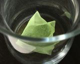 A picture of step 1 of Iced Sencha.