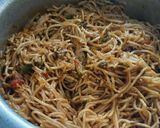A picture of step 6 of Veg hakka noodles.