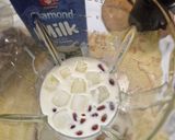 Foto langkah ke 3 dari resep Milkshake Almond Cream Pistachio.