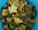 รูปขั้นตอนการทำที่ 2 ของ ต้มมะระผักกาดดอง (หมูสับวุ้นเส้น)
