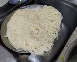 A picture of step 3 of Easy Dry Tossed Mian Xian Noodles.