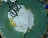 Foto langkah ke 5 dari resep Kue Sagu Keju.