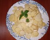 A picture of step 1 of Potatoes & cottage cheese 'pakoras' 🧀🌶️🥔.