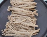 Foto langkah ke 4 dari resep Enoki Kukus Bawang Putih.