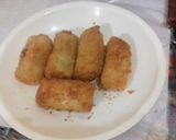 Foto langkah ke 5 dari resep Risoles isi daging..ueeenaaaak.