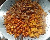 Foto langkah ke 2 dari resep Kering tempe teri kacang.