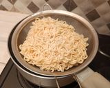 Foto langkah ke 2 dari resep Mie Goreng Telur Bakso.