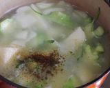 Foto del paso 2 de la receta Crema de brécol con jengibre, semillas de amapola y queso Pecorino