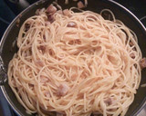 Foto del paso 4 de la receta: Espaguetis a la carbonara (sin nata)