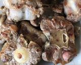 Foto langkah ke 1 dari resep Soup Buntut Sapi.