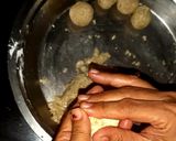 A picture of step 3 of Malai kofta with white gravy curry.
