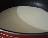 A picture of step 4 of Mulberry Ice cream with fresh cream.