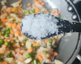 A picture of step 6 of Pav bhaji.