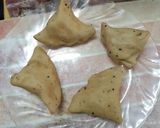 A picture of step 3 of Whole Wheat Flour Oats And Potato Samosa.