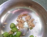 A picture of step 1 of Lauki KE MUthiye.
