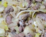 Foto del paso 4 de la receta: Hígado de vacuno encebollado