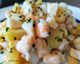 Foto del paso 11 de la receta: Ensalada de patata, pota y langostinos con reducción al pimentón