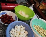 Hình bước làm 1 của món Chè củ năng hạt sen