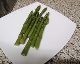 Foto del passaggio 5 della ricetta Asparagi con briciole di uova