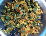 வெண்டைக்காய் பொரியல் (பொடி சேர்த்து செய்தல்) ரெசிபி ஸ்டேப் 4 புகைப்படம்