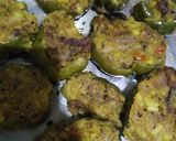 भरवा शिमला मिर्च (Bharva shimla mirch recipe in hindi) रेसिपी चरण 2 फोटो