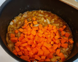 Foto del paso 3 de la receta: Ternera guisada con pimientos y calabacín al pimentón