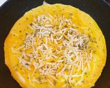 Foto del paso 3 de la receta: Tortilla cremosa a los 4 quesos