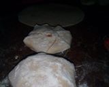 A picture of step 2 of Tomato roti.