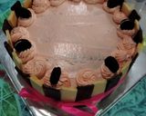 Foto langkah ke 11 dari resep Cake Hias (Kue Ulang Tahun) ala Mama Canaz.