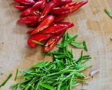 รูปขั้นตอนการทำที่ 4 ของ แกงไข่น้ำ (ไข่ผำ) ⭐