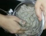 A picture of step 3 of Kuttu ke pakore.