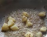 हरियाली साबुदाणा खिचडी (Hariyali Sabudana Khichdi Recipe In Marathi) रेसिपी स्टेप 4 फोटो 