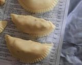 A picture of step 5 of Mawa gujiya.