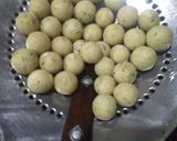 Foto langkah ke 4 dari resep Cimol Seledri.