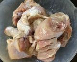 Foto langkah ke 1 dari resep Gulai Ayam Kacang Panjang (Bumbu Instan).