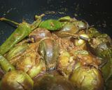 A picture of step 5 of Bhagaray baingan.