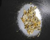 Foto langkah ke 3 dari resep Tumis Kerang Timun.