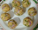 A picture of step 5 of Aloo pitika.