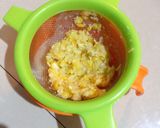 Foto langkah ke 3 dari resep MPASI 6m+ ; bubur beras merah saus tofu jagung keju.