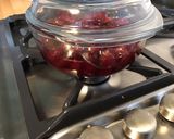 Une image de l'étape 5 de Compote de cerises et pêches jaunes aux pistaches.