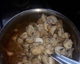 A picture of step 5 of Mushroom masala.