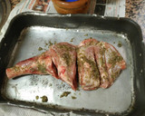 Foto del paso 2 de la receta: Paletilla al horno a la miel y mostaza