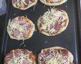 Foto langkah ke 5 dari resep Pizza hut copycat.