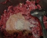 Foto langkah ke 1 dari resep Bola-bola Daging saus bolognese.