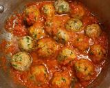 Foto del passaggio 5 della ricetta Polpette al sugo
