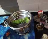 A picture of step 7 of Aloo Vadi or Patra.