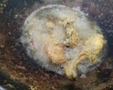 Foto langkah ke 2 dari resep Ayam goreng serundeng.