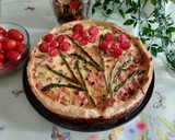 Foto del paso 7 de la receta: Quiche con beicon, espárragos y tomates cherry 😋