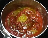 Pizza magyarosan (tükörtojással, kolbásszal, szalonnával... hm...) recept fázis 2 fotója