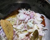 A picture of step 2 of Veg pulao.